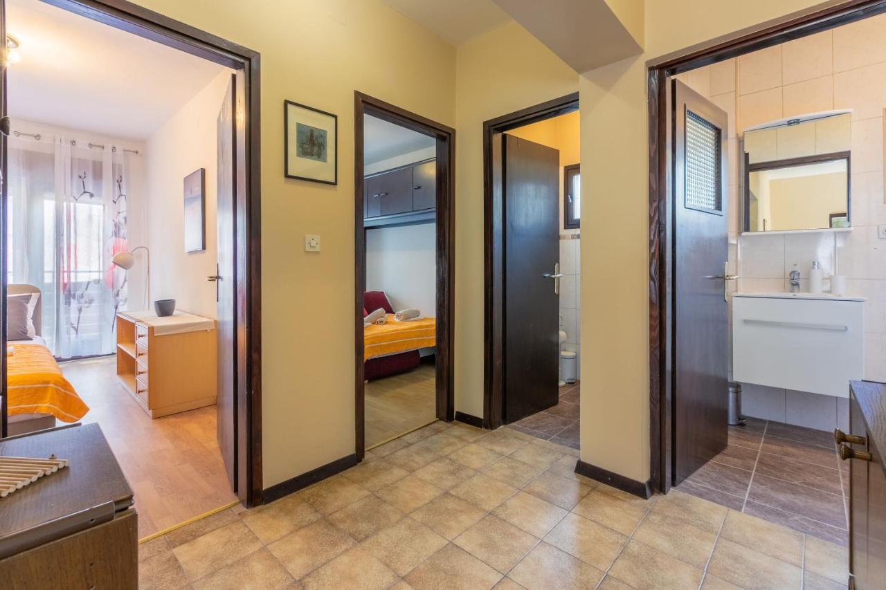 Apartments Zec Selce Exterior photo