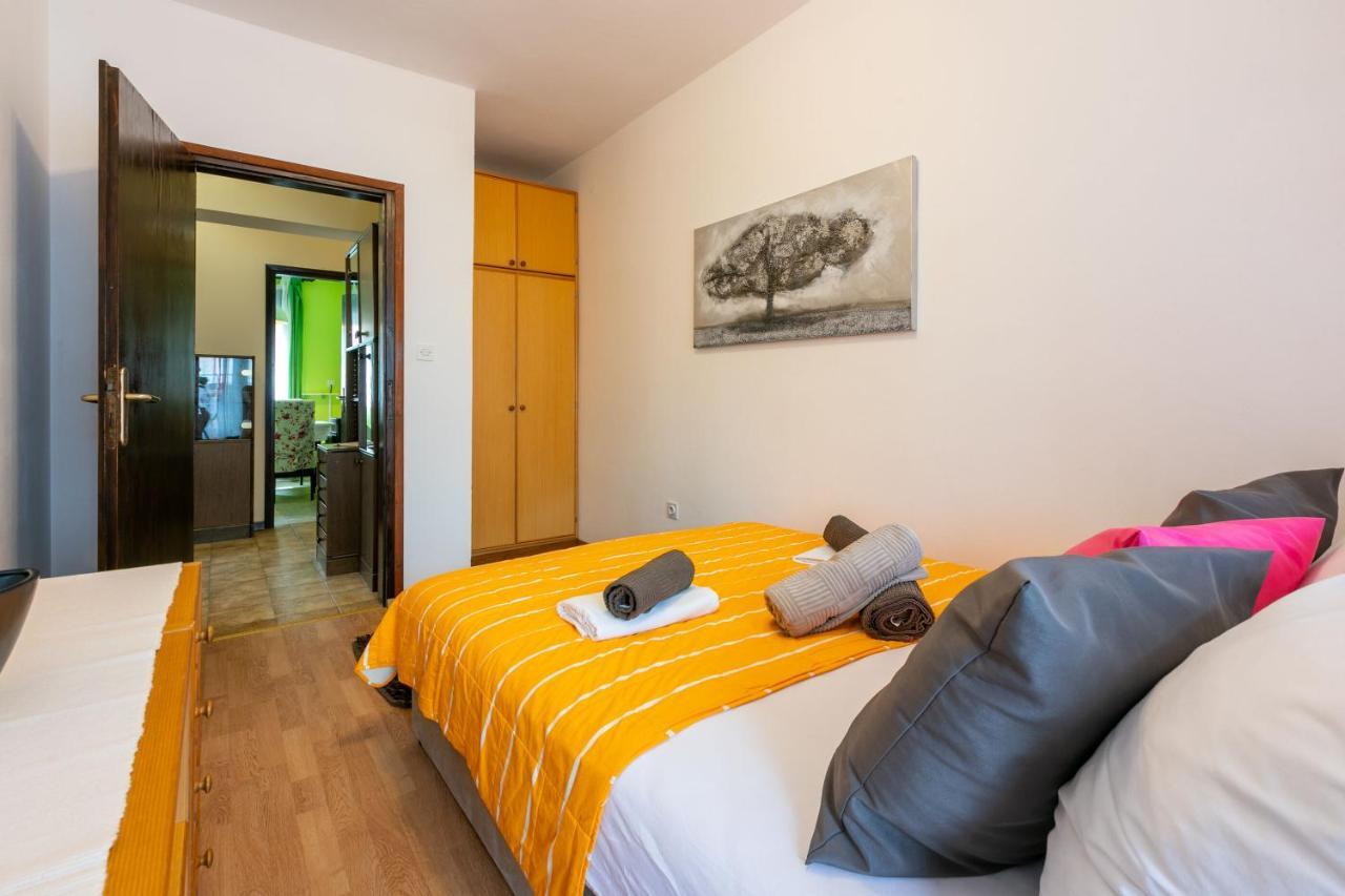 Apartments Zec Selce Exterior photo