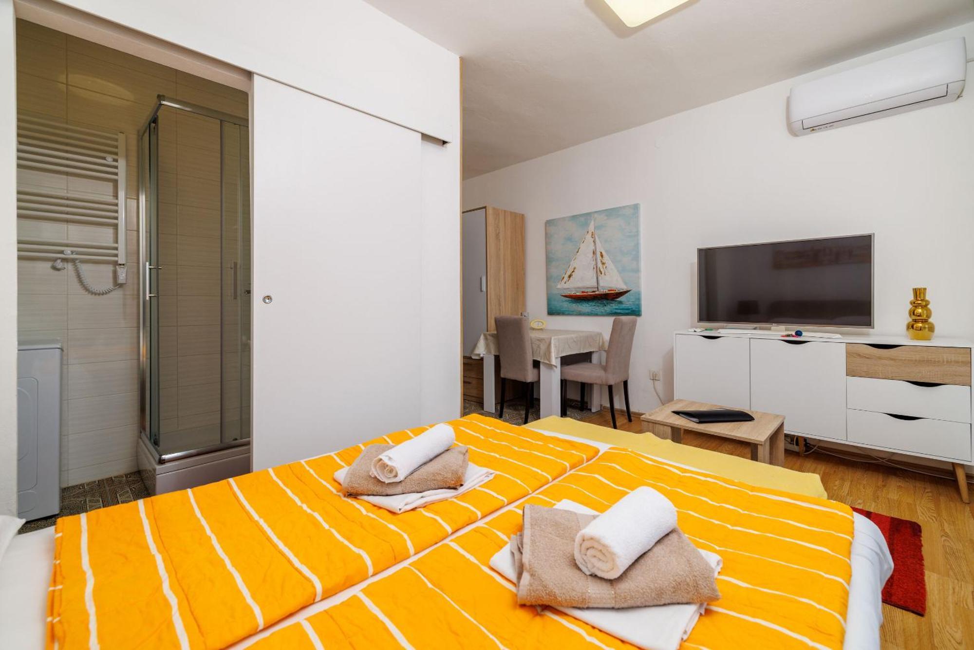 Apartments Zec Selce Exterior photo